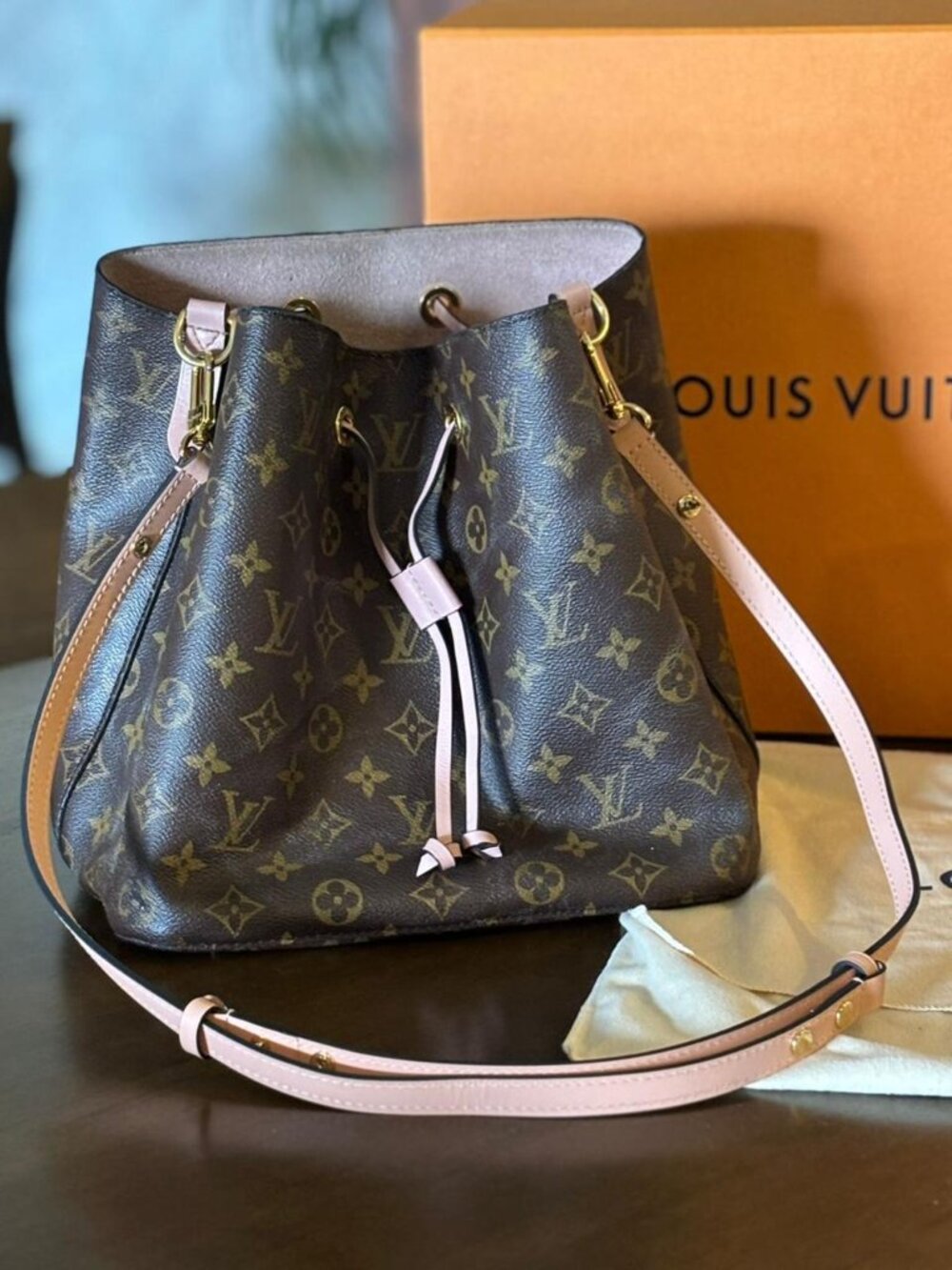 LOUIS VUITTON NEO NOE